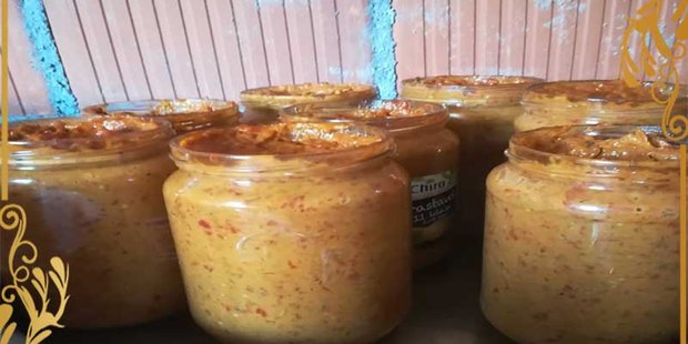 Ajvar od paprika i patlidžana u tegli
